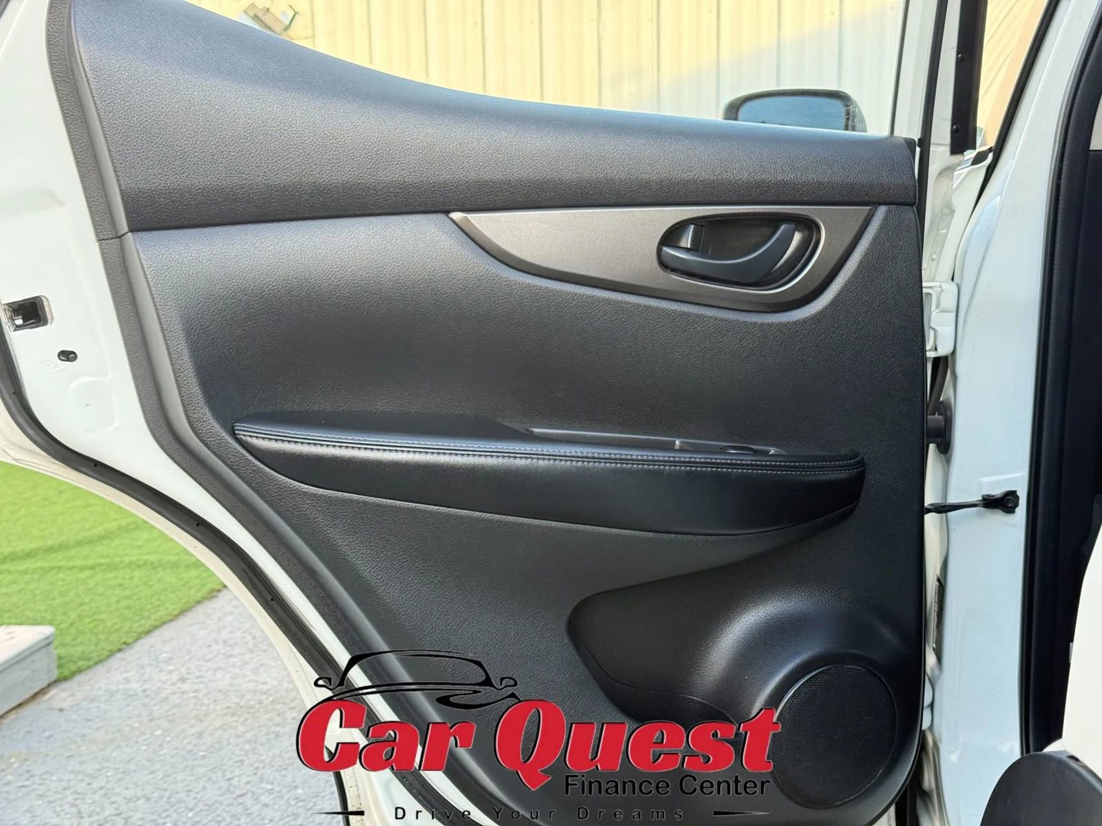 Used 2021 Nissan Rogue Sport S image 13