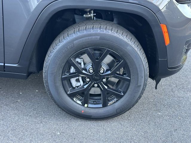 New 2025 Jeep Grand Cherokee L Altitude image 12
