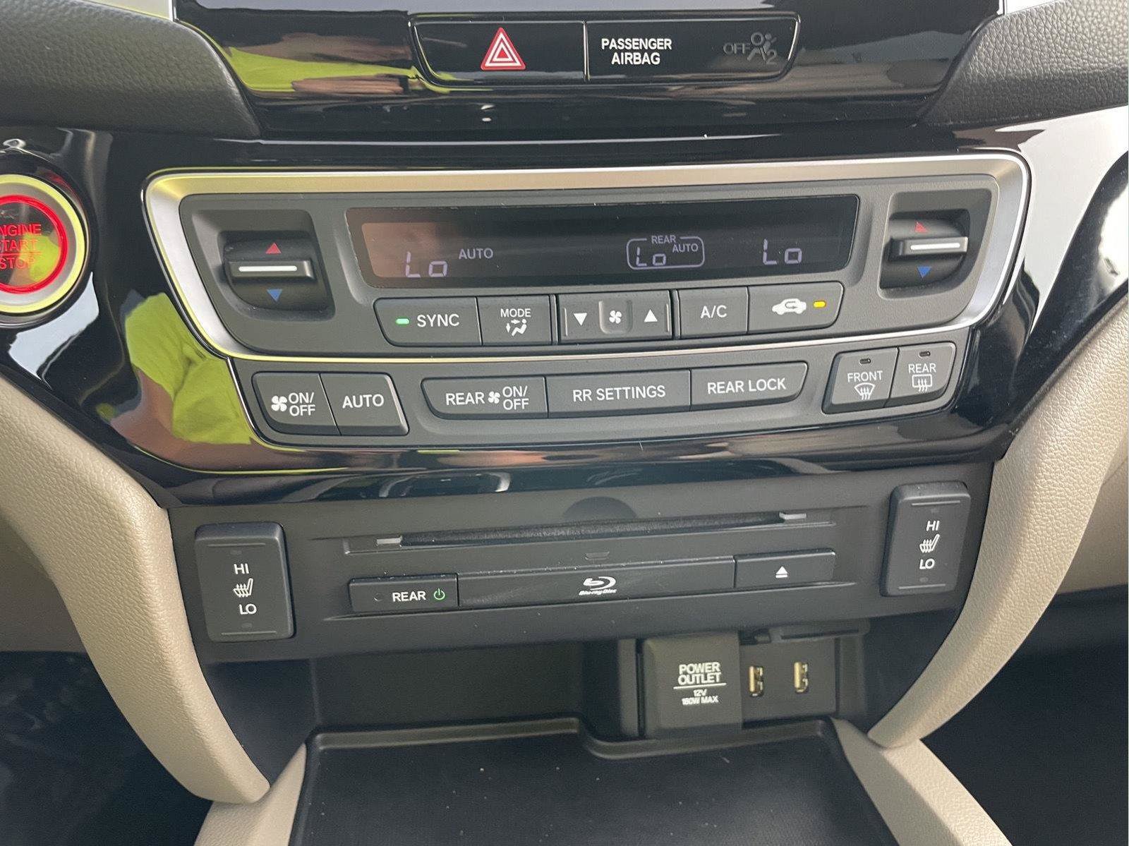 Used 2018 Honda Pilot Touring image 30