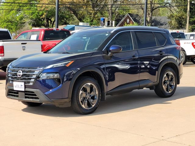 Used 2024 Nissan Rogue SV w/ SV Premium Package image 3