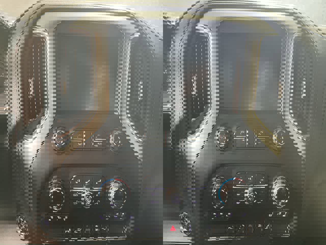 Used 2020 Chevrolet Silverado 2500 LTZ w/ LTZ Plus Package image 20