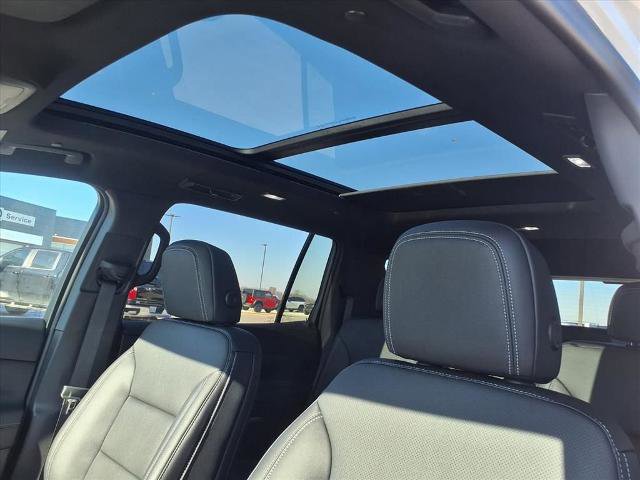 New 2026 Chevrolet Traverse LT w/ Sun and Wheel Package image 19