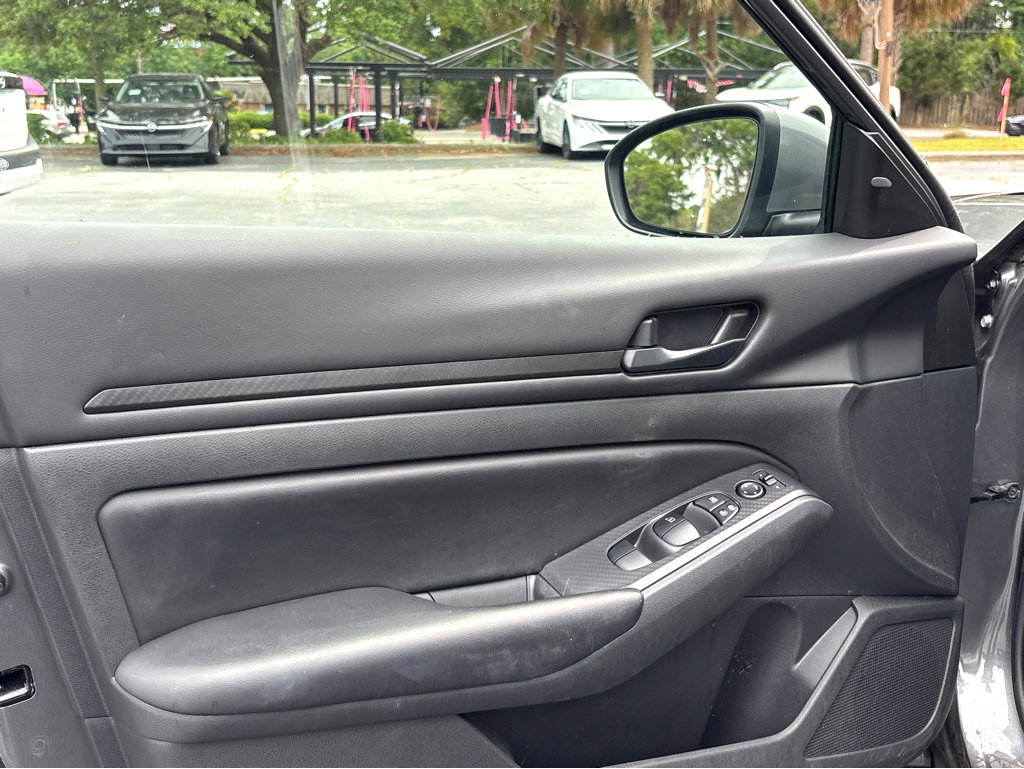 Used 2023 Nissan Altima 2.5 S FWD image 19