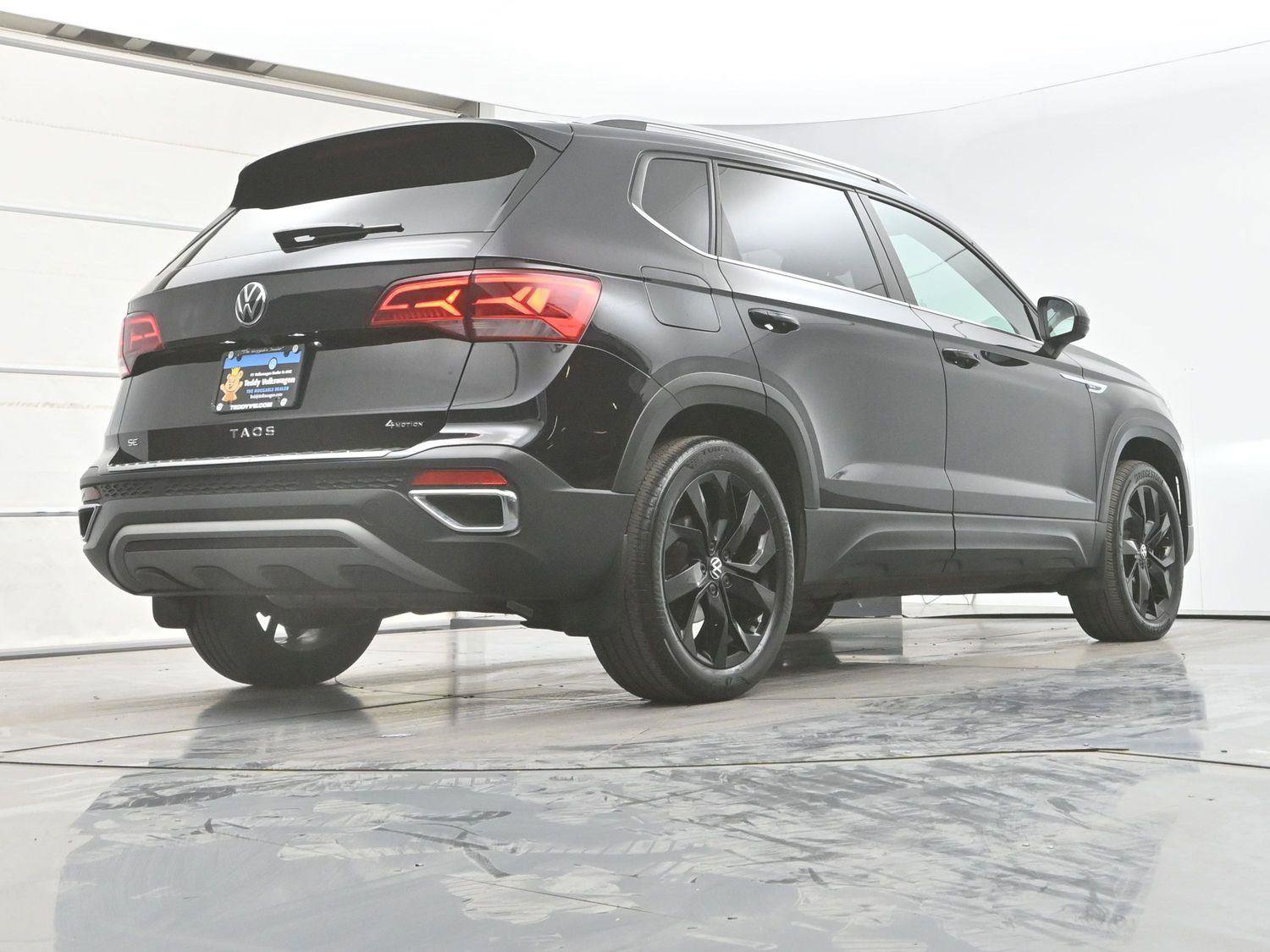 Used 2023 Volkswagen Taos SE image 30