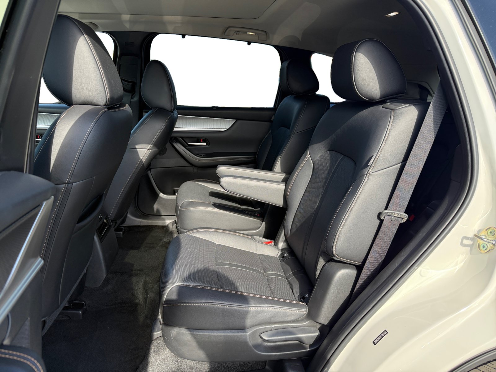 Certified 2024 MAZDA CX-90 Plug-In Hybrid w/ Premium Pkg AWD/4WD image 16