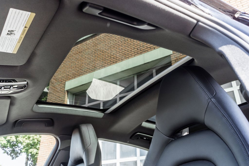 Used 2018 Porsche Panamera 4 image 10