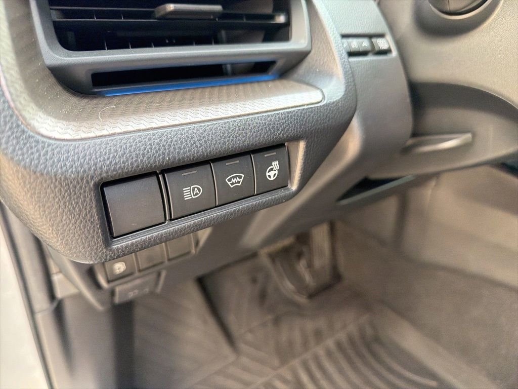 Used 2023 Toyota Prius XLE FWD image 42
