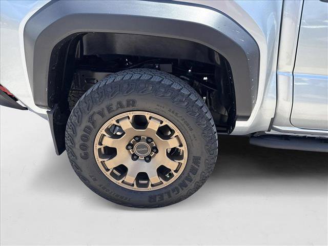 Used 2024 Toyota Tacoma 4x4 Double Cab Hybrid image 14