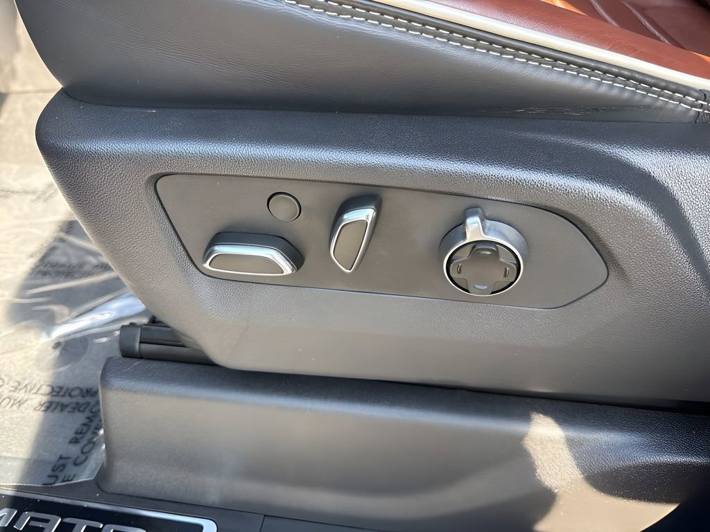 Used 2023 GMC Sierra 1500 Denali Ultimate image 10