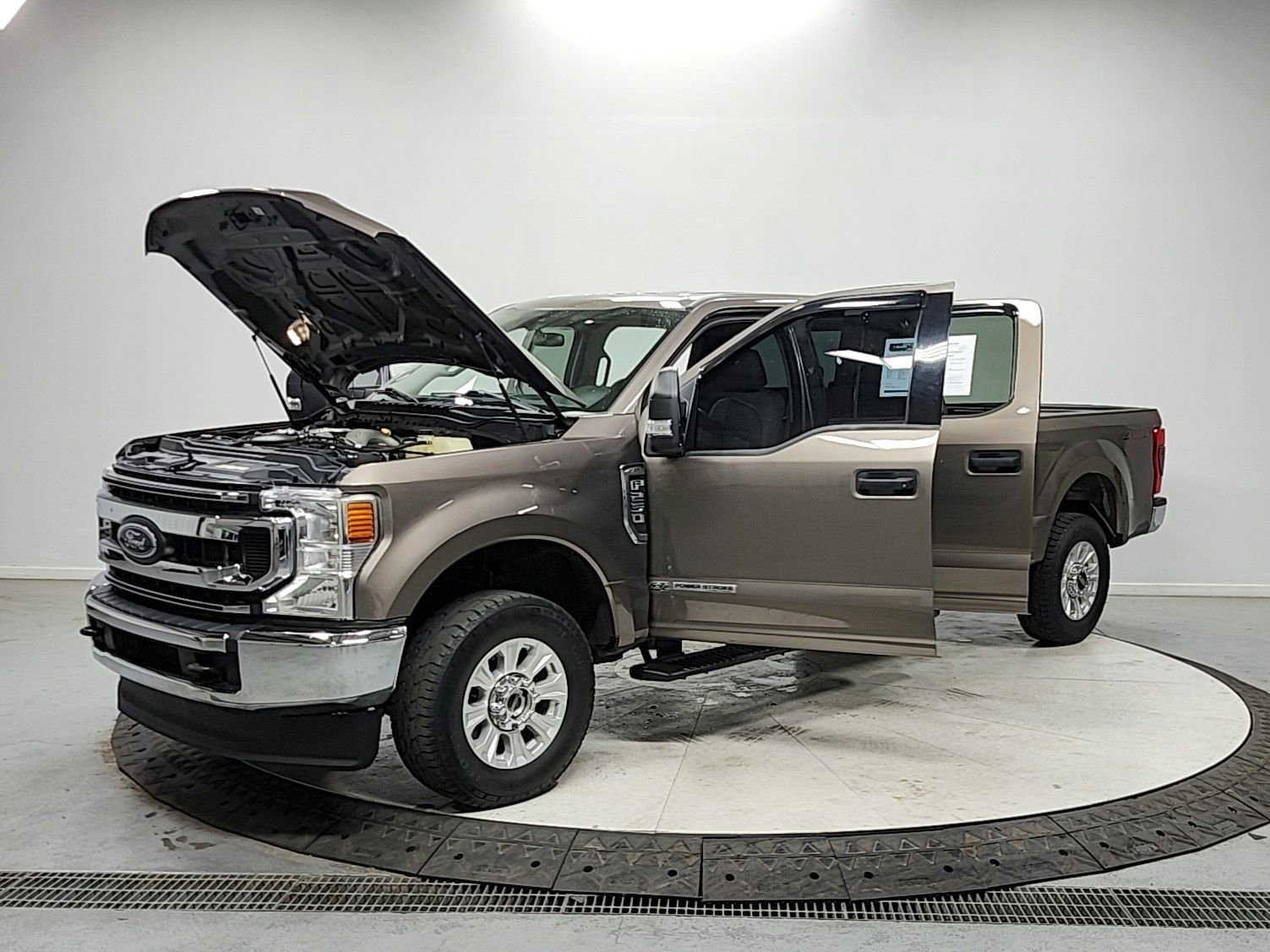 Used 2021 Ford F250 XLT image 11