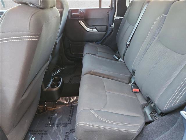 Used 2017 Jeep Wrangler Unlimited Sahara w/ Connectivity Group image 21