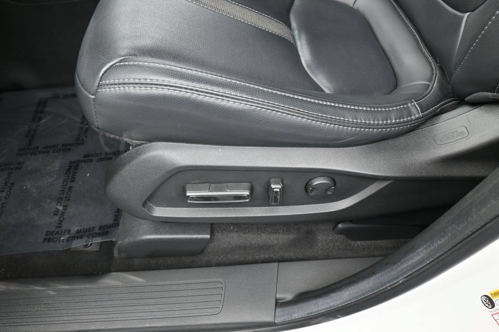 Used 2025 Honda Pilot EX-L image 16