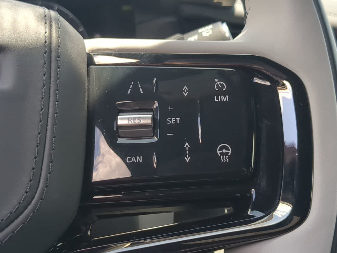 Certified 2026 Land Rover Range Rover Velar Dynamic SE AWD/4WD image 26