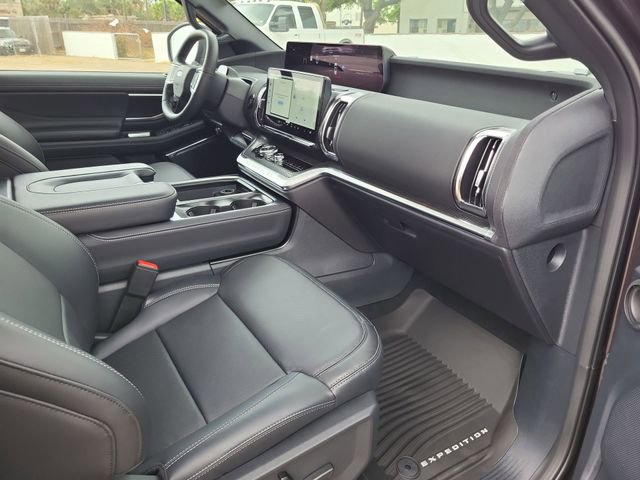 New 2026 Ford Expedition Max Platinum image 26