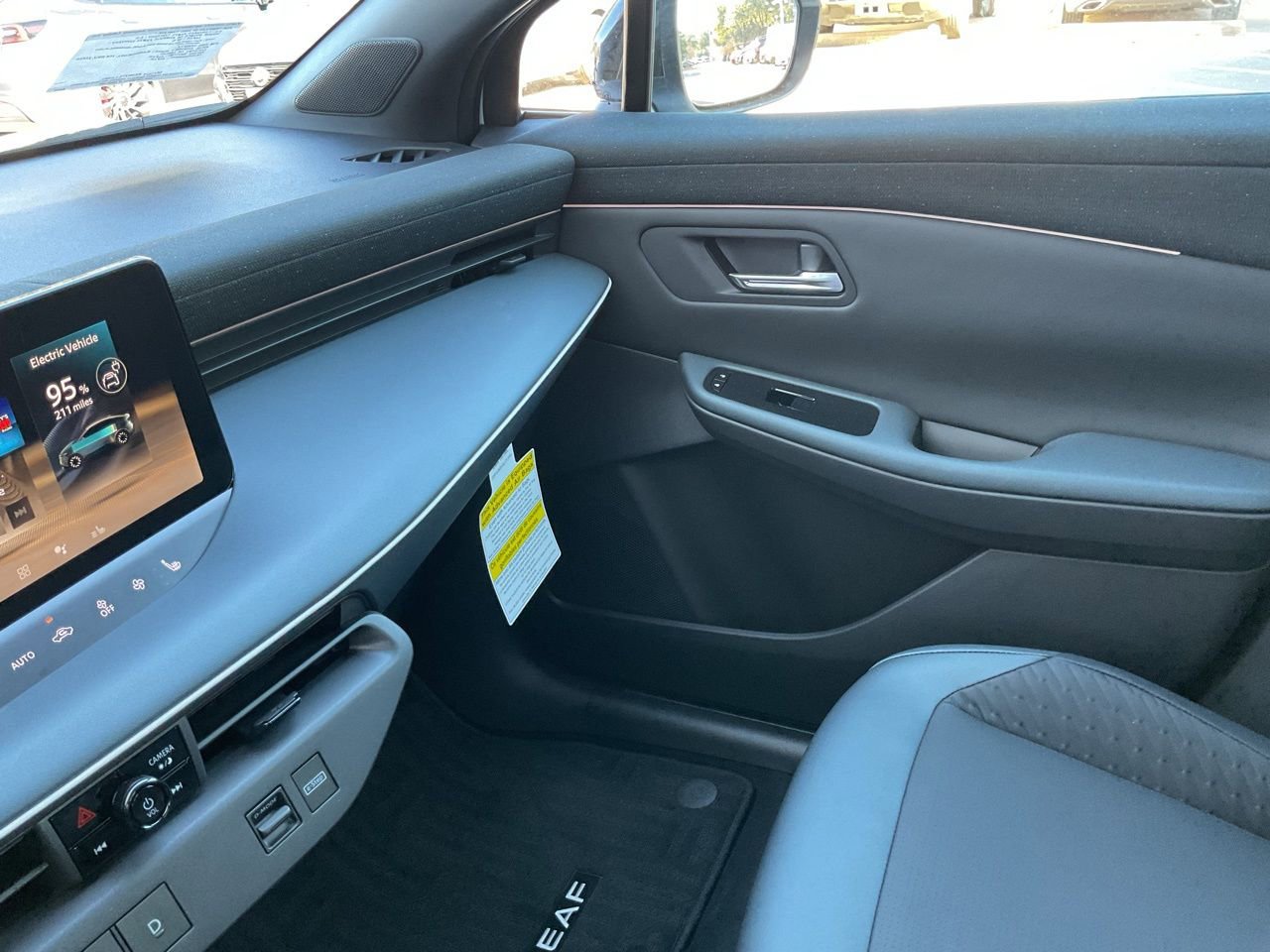 New 2026 Nissan Leaf Platinum+ w/ Cargo Package (Platinum+) image 41