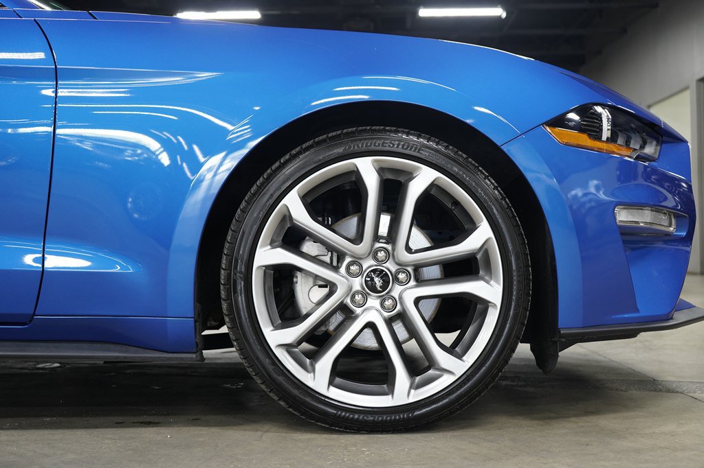 Used 2020 Ford Mustang Premium w/ Equipment Group 201A RWD image 32
