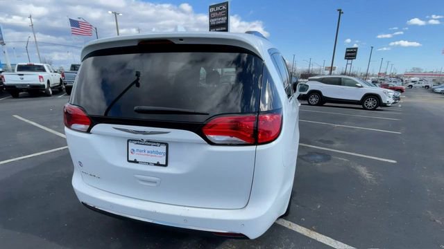 Used 2019 Chrysler Pacifica Touring-L Plus w/ Advanced Safetytec Group image 9