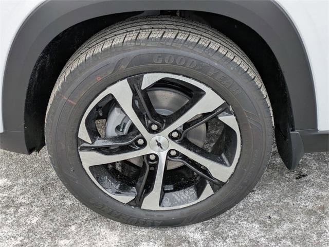 New 2026 Chevrolet Trax RS w/ Sunroof Package image 30