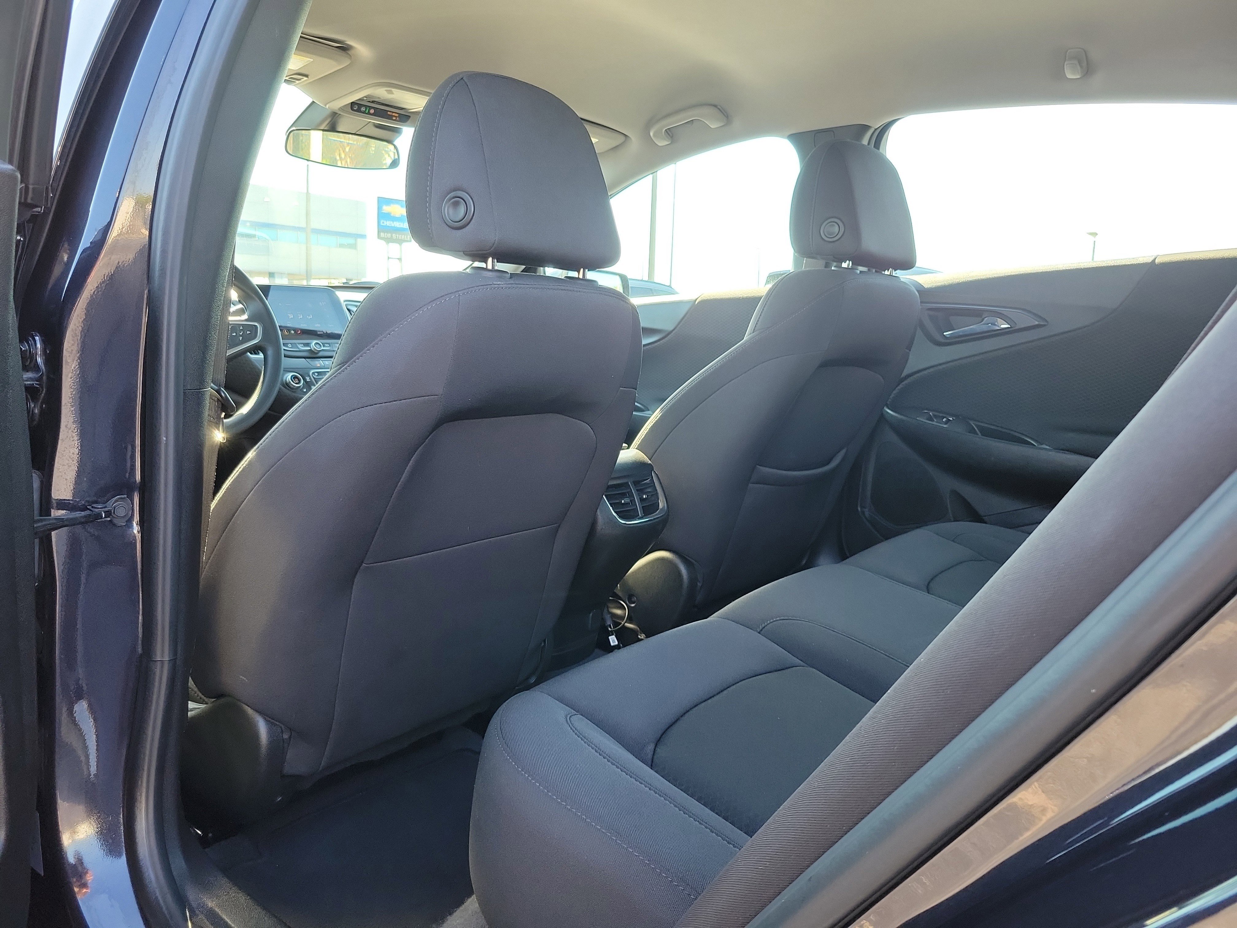 Used 2023 Chevrolet Malibu LT FWD image 13