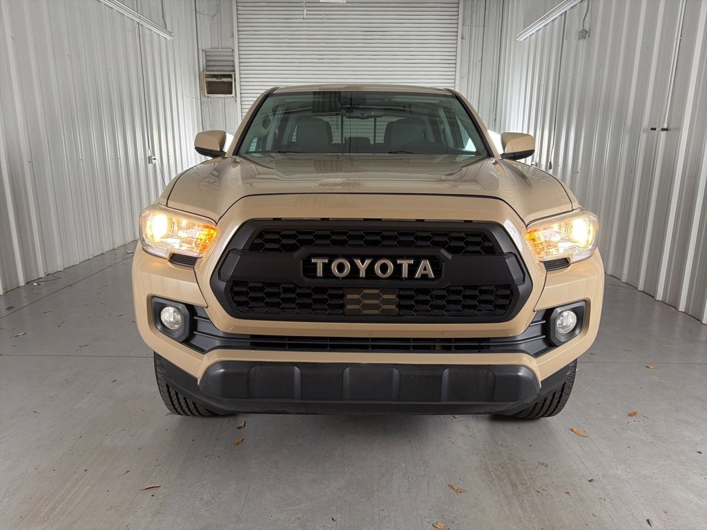 Used 2019 Toyota Tacoma SR5 image 2