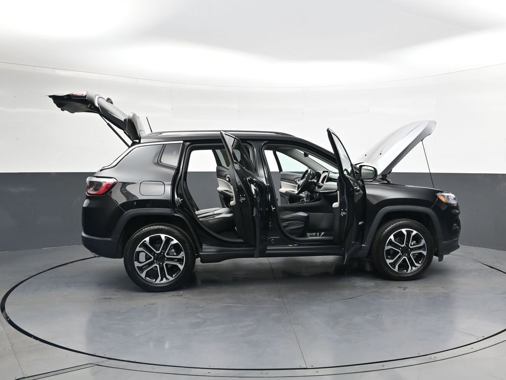 Used 2022 Jeep Compass Limited w/ Sun and Sound Group AWD/4WD image 47