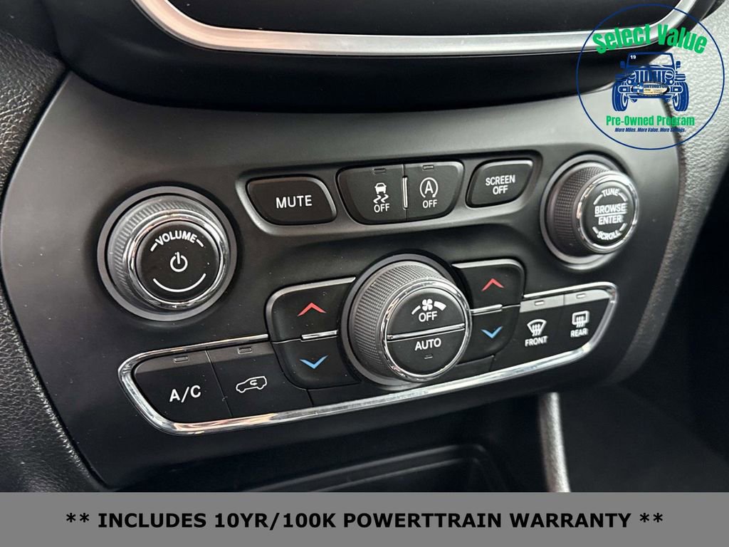 Used 2021 Jeep Cherokee Latitude Lux w/ Comfort/Convenience Group image 25