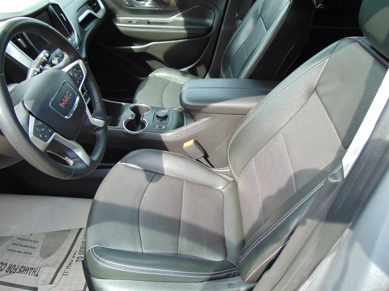 Used 2023 GMC Terrain SLT image 18