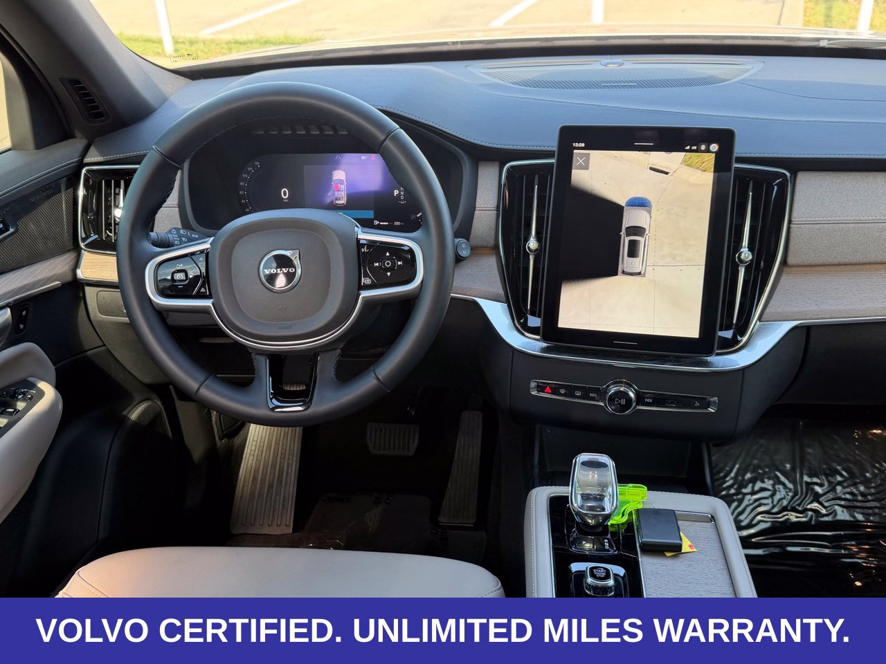 Certified 2026 Volvo XC90 B6 Plus AWD/4WD image 18