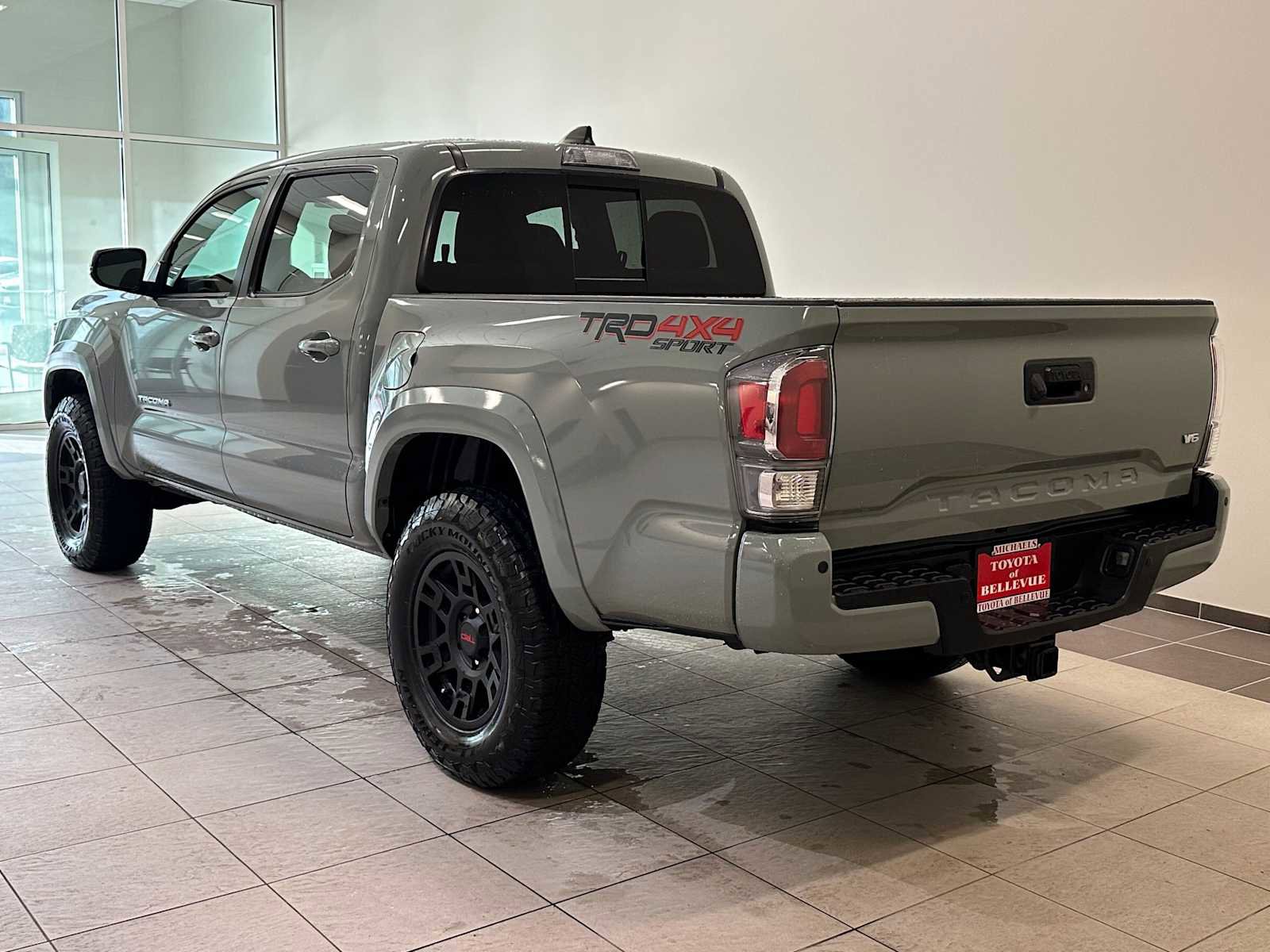 Certified 2022 Toyota Tacoma TRD Sport w/ Technology Package image 4