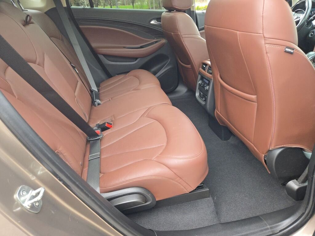 Used 2017 Buick Envision Essence image 10