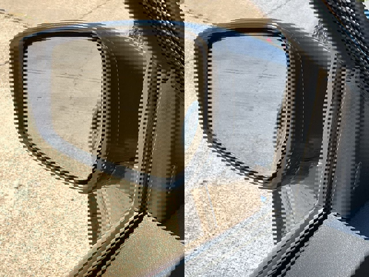 Used 2024 Nissan Kicks S image 11