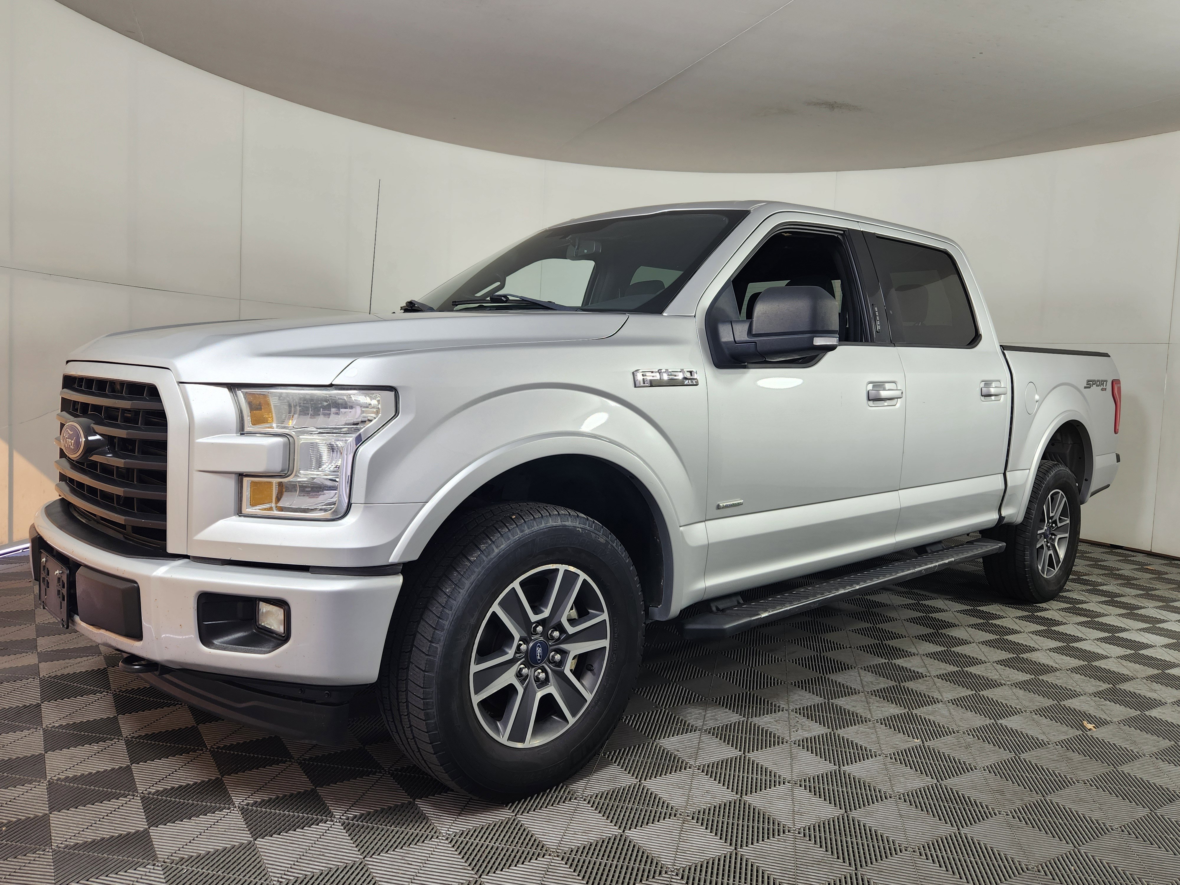 Used 2017 Ford F150 XLT w/ Equipment Group 302A Luxury video 3