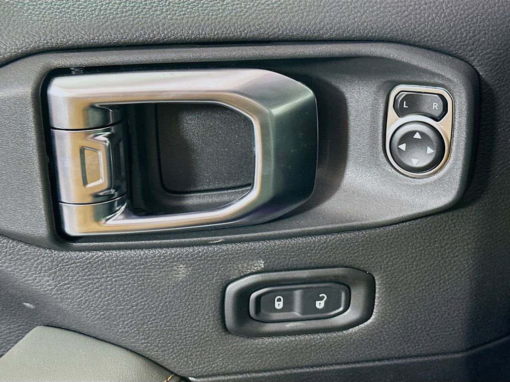 New 2026 Jeep Gladiator Mojave image 18