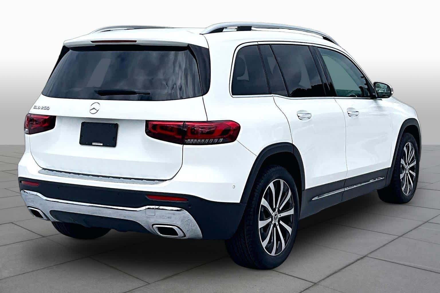 Used 2023 Mercedes-Benz GLB 250 image 12
