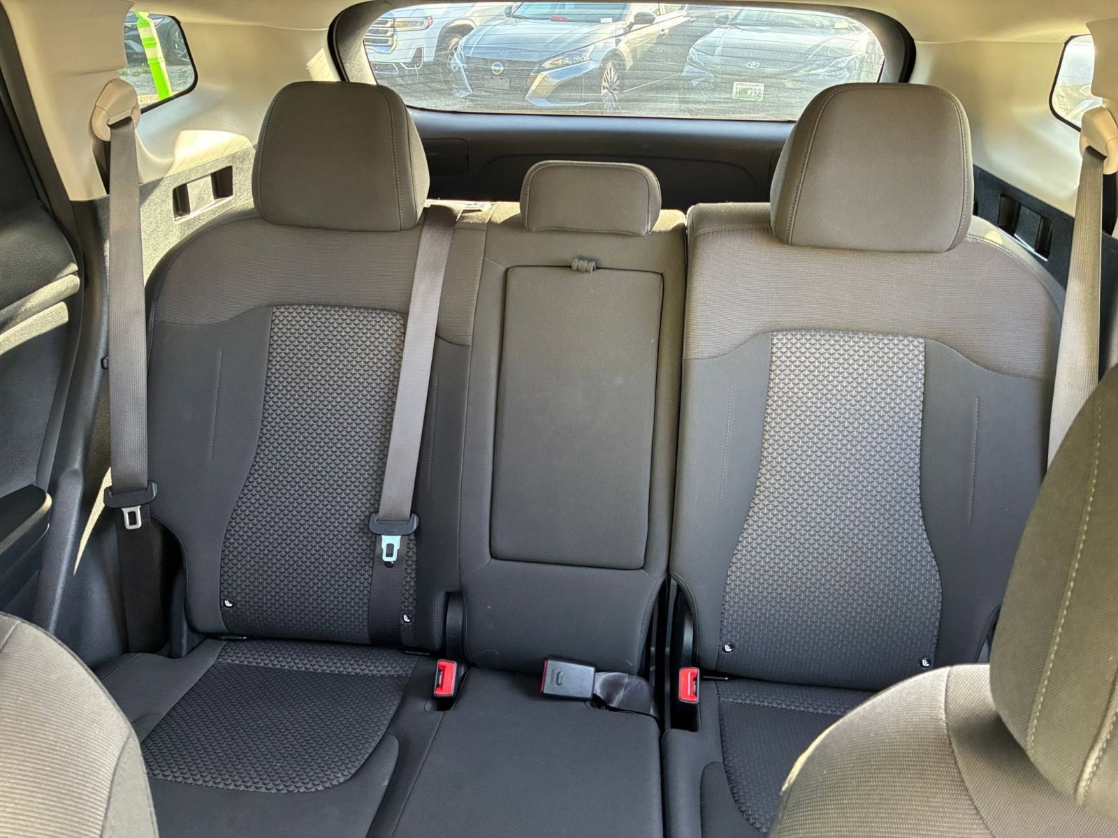 Used 2025 Kia Sportage LX image 38