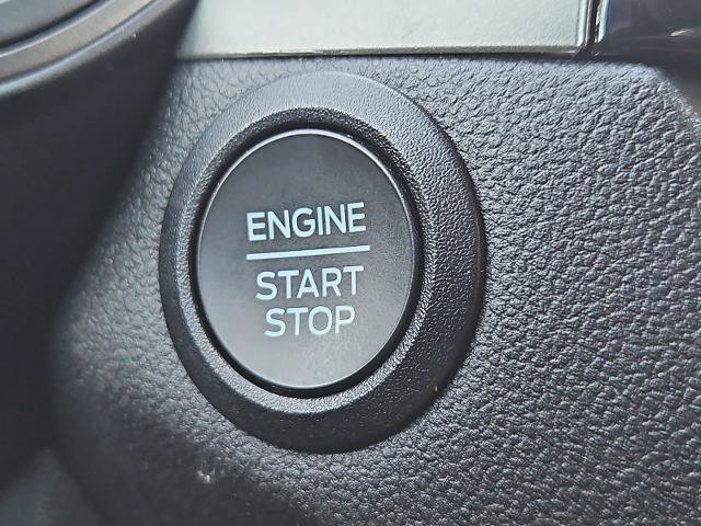 Used 2025 Ford Escape Active AWD/4WD image 16