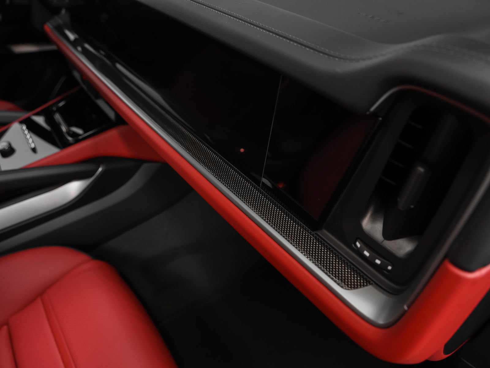 New 2026 Porsche Cayenne Turbo AWD/4WD image 29