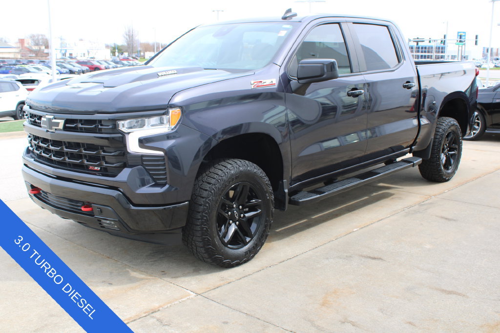 Used 2024 Chevrolet Silverado 1500 LT Trail Boss w/ Protection Package AWD/4WD image 3