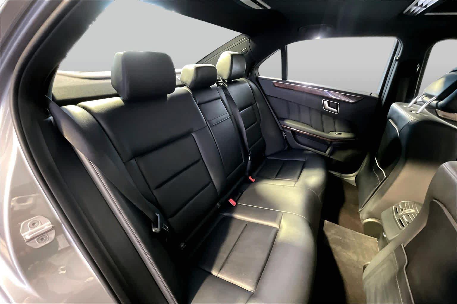 Used 2013 Mercedes-Benz E 350 4MATIC Sedan image 19