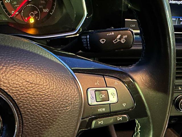 Used 2019 Volkswagen Jetta R-Line w/ R-Line Cold Weather Package image 32