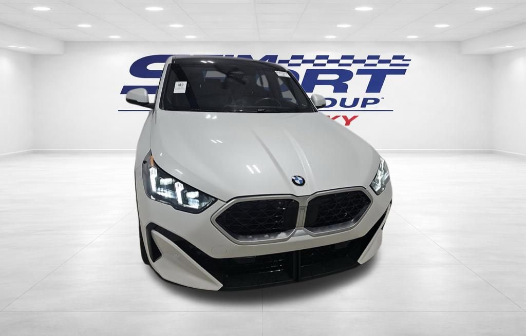 Used 2025 BMW X2 xDrive28i image 3