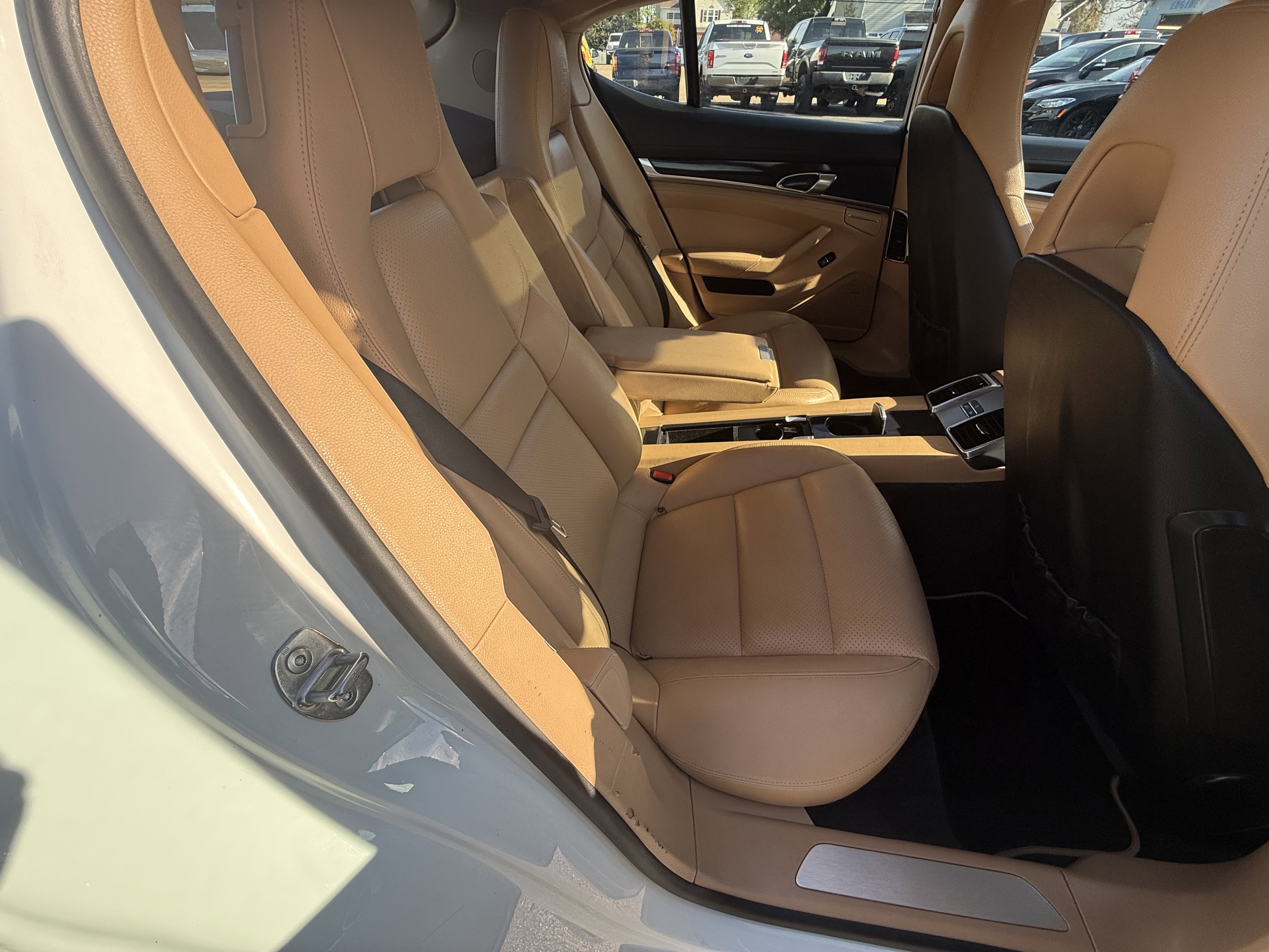 Used 2013 Porsche Panamera image 18
