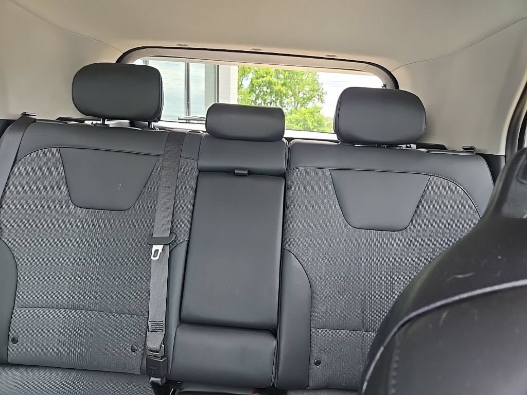 Used 2024 Kia Niro EX FWD image 38