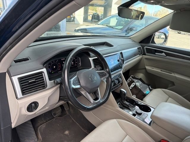Used 2022 Volkswagen Atlas SE w/ Black Wheel Package image 7