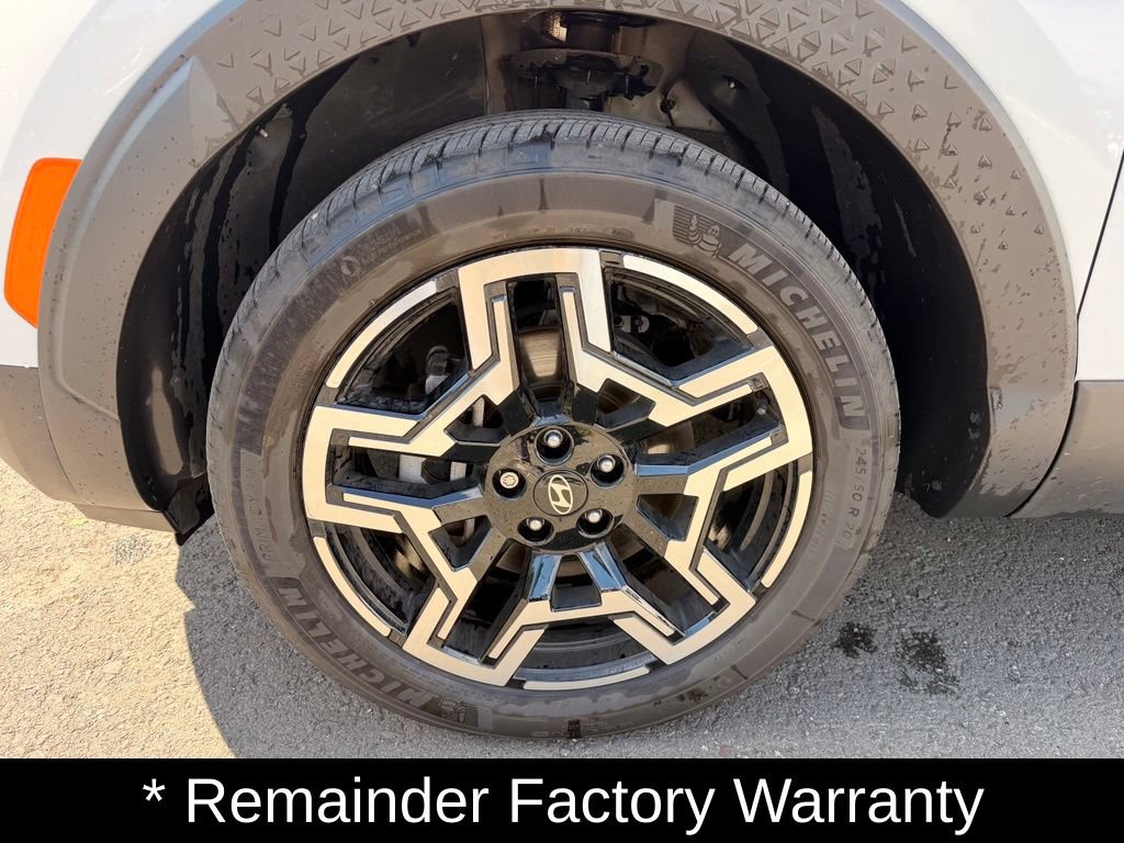 Certified 2025 Hyundai Santa Cruz Limited AWD/4WD image 9