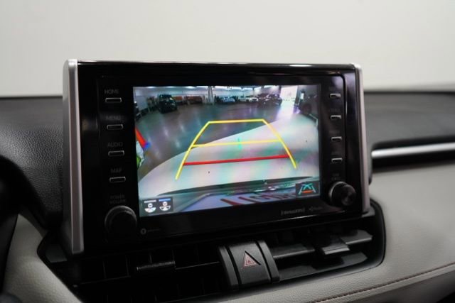 Used 2021 Toyota RAV4 XLE w/ Convenience Package image 28