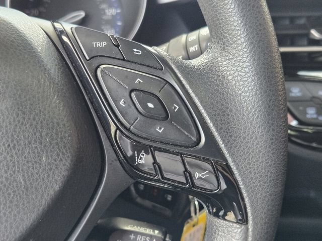 Used 2021 Toyota C-HR LE FWD image 23