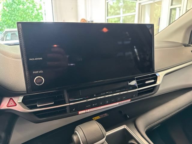 Used 2026 Toyota Sienna XLE FWD image 29