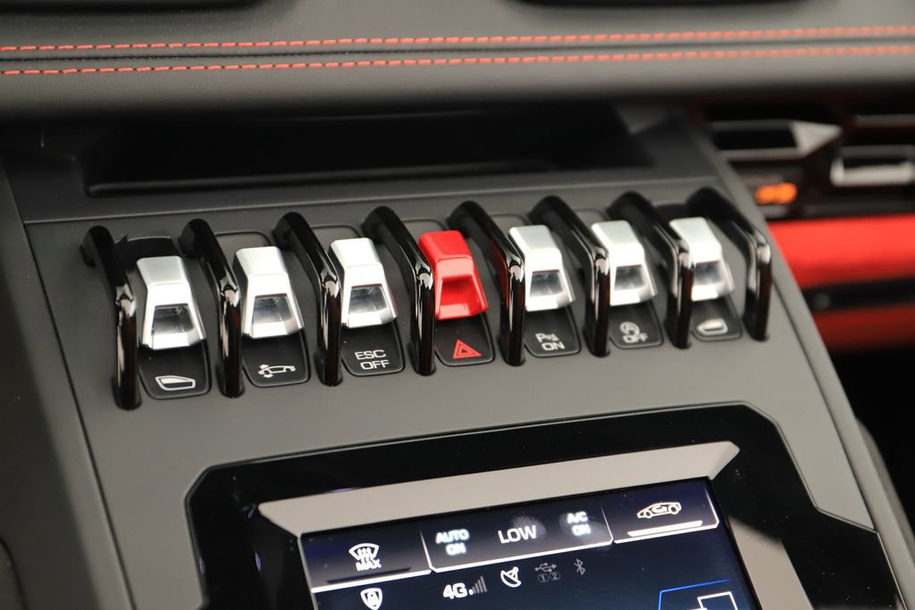 Used 2023 Lamborghini Huracan EVO RWD image 23