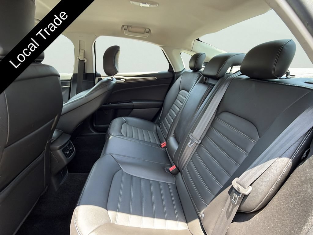 Used 2015 Ford Fusion SE w/ Equipment Group 202A FWD image 13